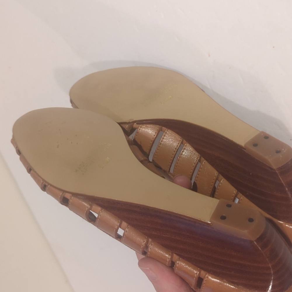 NWOT Bass Tan Leather Wedge Slip-on Pump - Picture 7 of 12